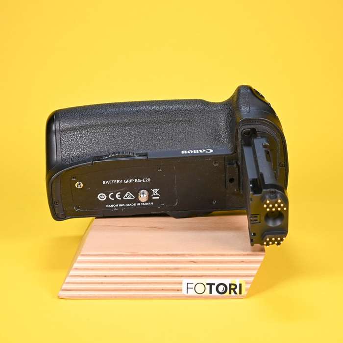 Canon EOS 5D Mark IV + grip BG-E20 + compakt flash 16GB | 392037000386