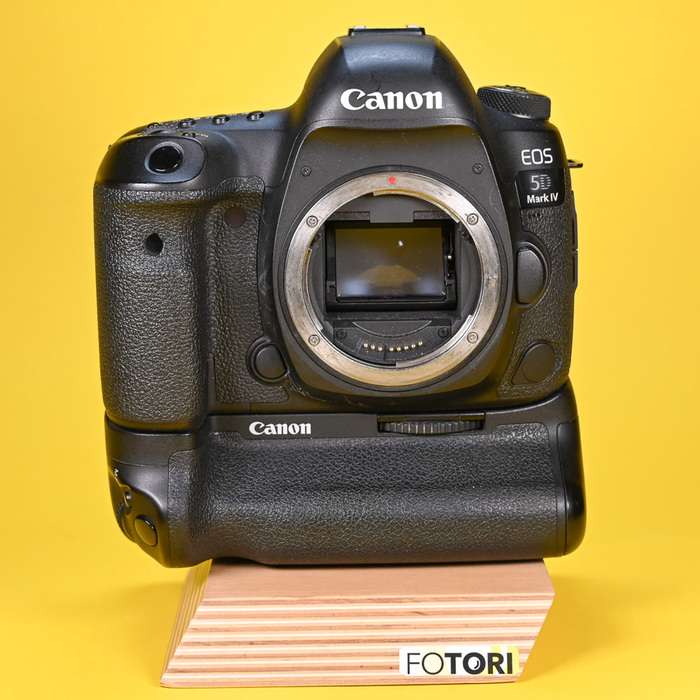 Canon EOS 5D Mark IV + grip BG-E20 + compakt flash 16GB | 392037000386