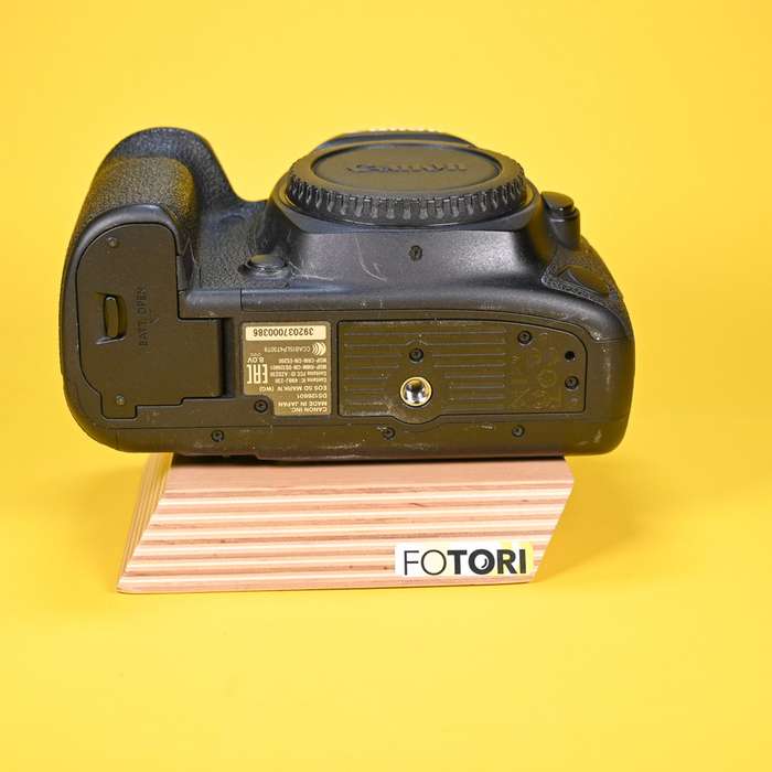 Canon EOS 5D Mark IV + grip BG-E20 + compakt flash 16GB | 392037000386