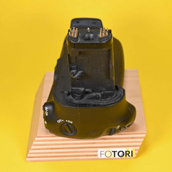 Canon EOS 7D Mark II + grip BG-E16 + CF  16GB | 053021006688