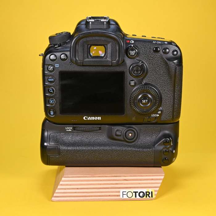 Canon EOS 7D Mark II + grip BG-E16 + CF  16GB | 053021006688