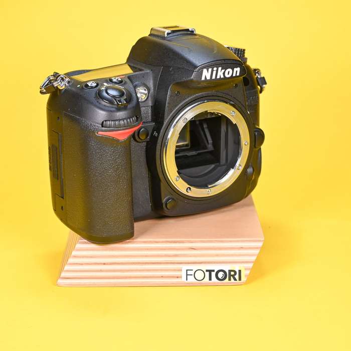 Nikon D7000 |  6544389