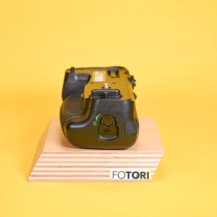 Newell bateriový grip MB-D16 pro Nikon D750