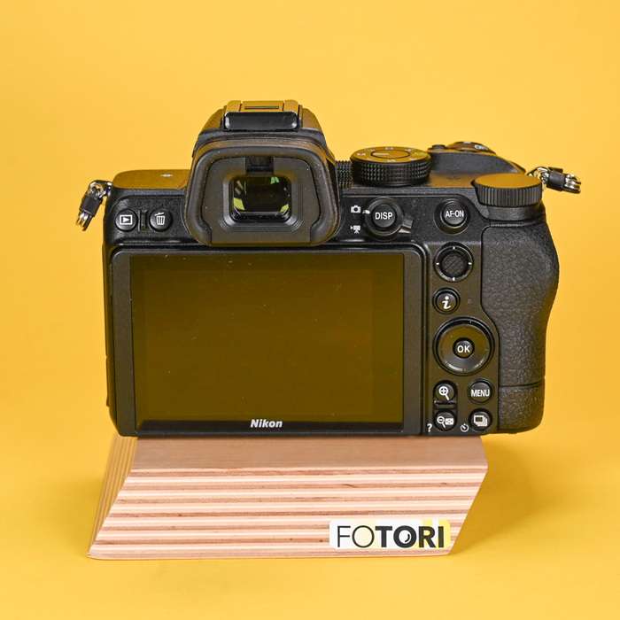 Nikon Z5 | 6029264 ( Závěrka 135 fotek)