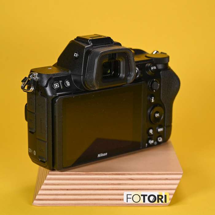 Nikon Z5 | 6029264 ( Závěrka 135 fotek)