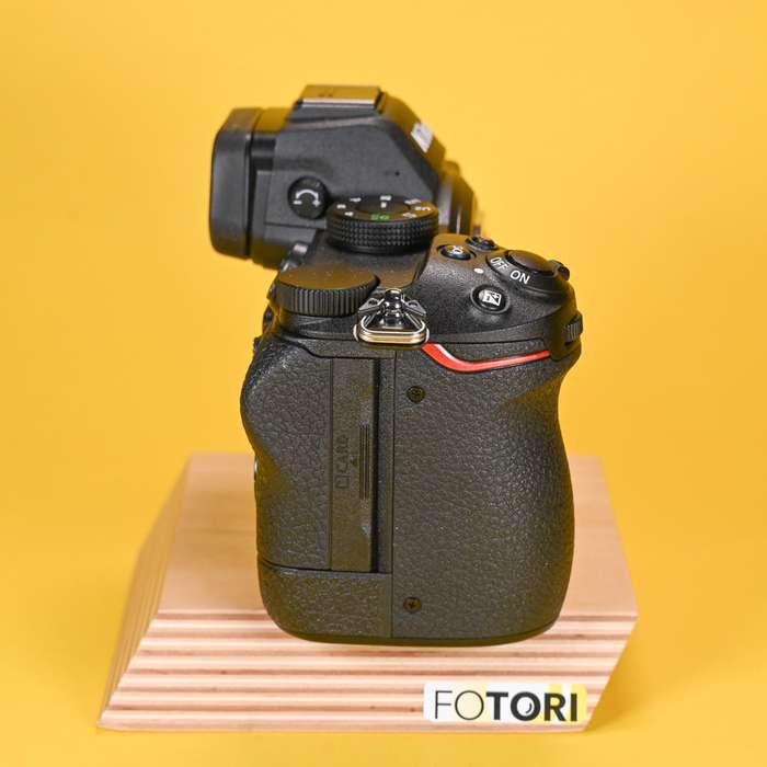 Nikon Z5 | 6029264 ( Závěrka 135 fotek)