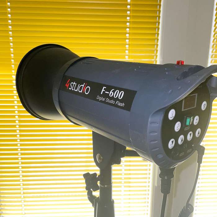 Studiový blesk 600Ws 4studio F-600 + Odpalovač
