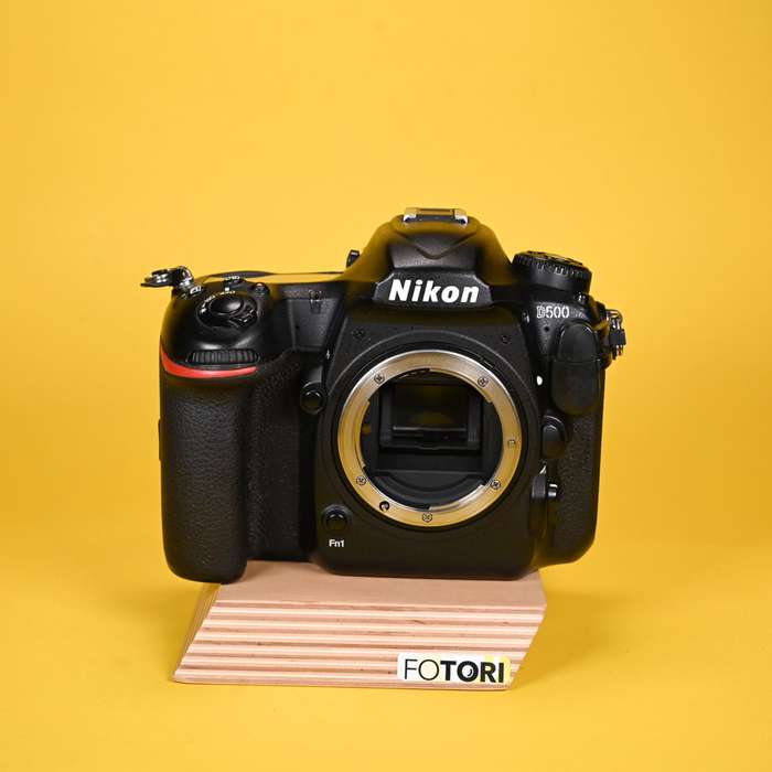 Nikon D500 | 9007428