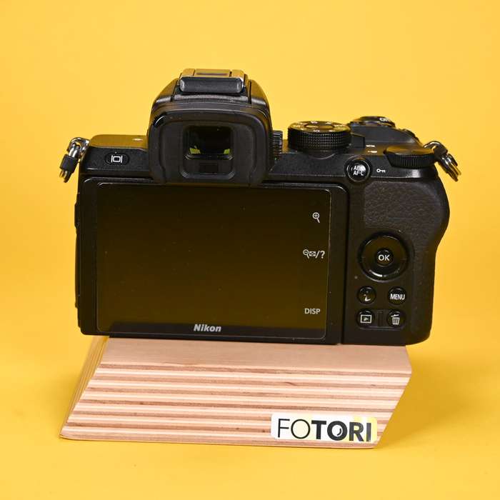 Nikon Z50 + 16-50 mm f/3,5-6,3 DX VR | 6025435