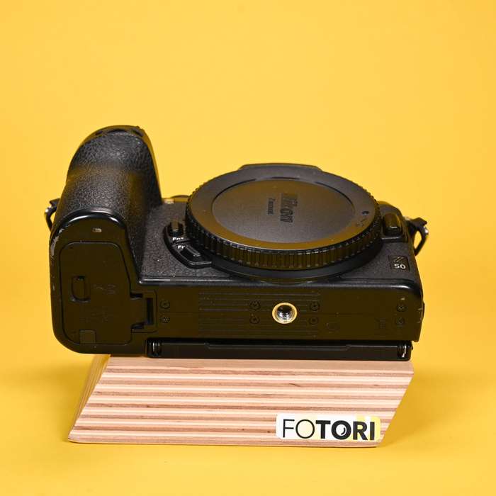 Nikon Z50 + 16-50 mm f/3,5-6,3 DX VR | 6025435