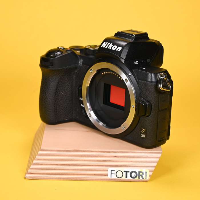 Nikon Z50 + 16-50 mm f/3,5-6,3 DX VR | 6025435