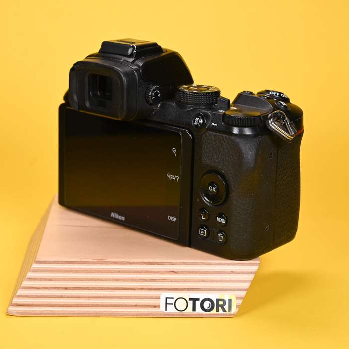 Nikon Z50 + 16-50 mm f/3,5-6,3 DX VR | 6025435