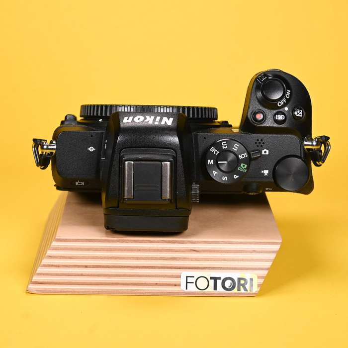 Nikon Z50 + 16-50 mm f/3,5-6,3 DX VR | 6025435