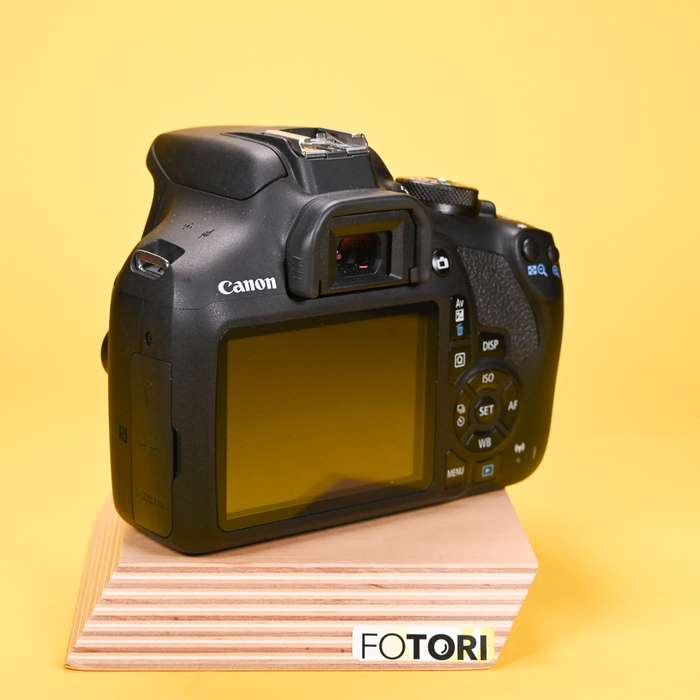 Set Canon EOS 2000D + Canon 18-55mm f/3.5-5.6 DC III | 223073045661