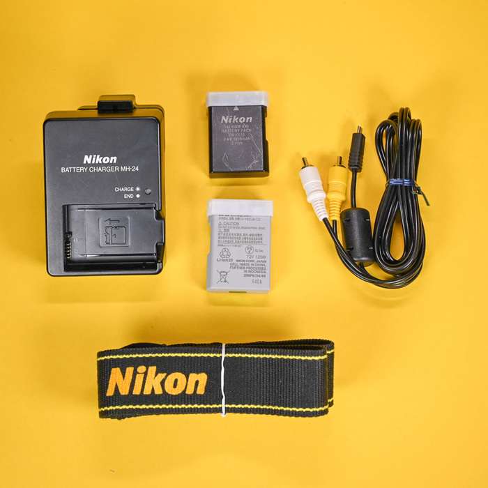 Nikon D5100 | 6854773