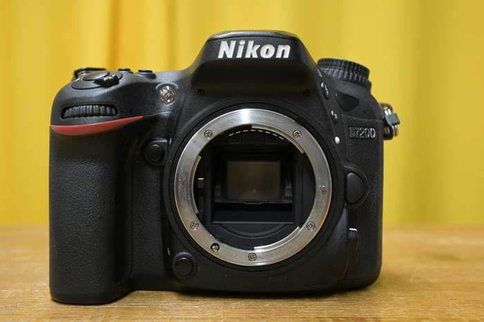 Nikon D7200 | 4440647 | závěrka 19060