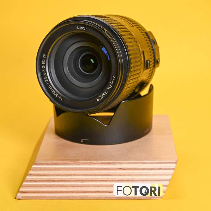 Nikon 18-300mm f/3,5-6,3 AF-S DX G ED VR | 2163151