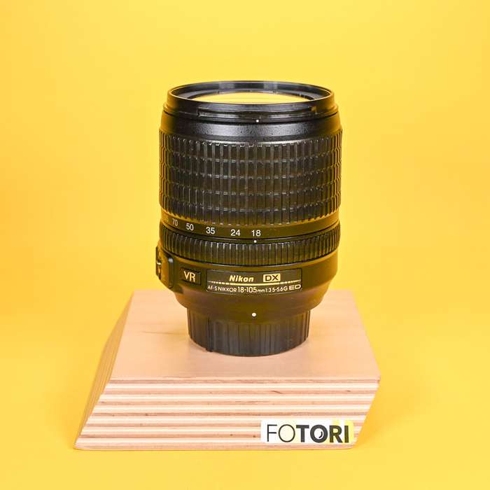Nikon 18-105mm f/3.5-5.6G AF-S G DX ED VR | 38671298