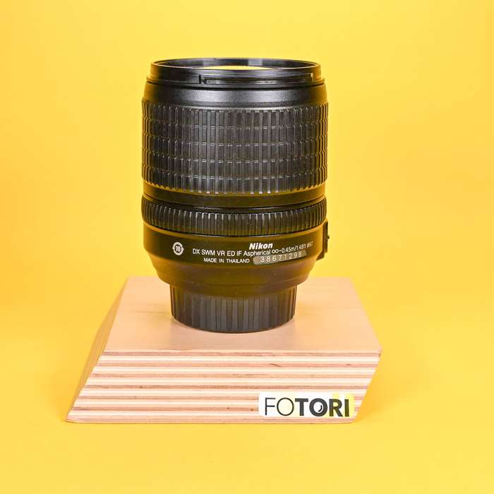 Nikon 18-105mm f/3.5-5.6G AF-S G DX ED VR | 38671298