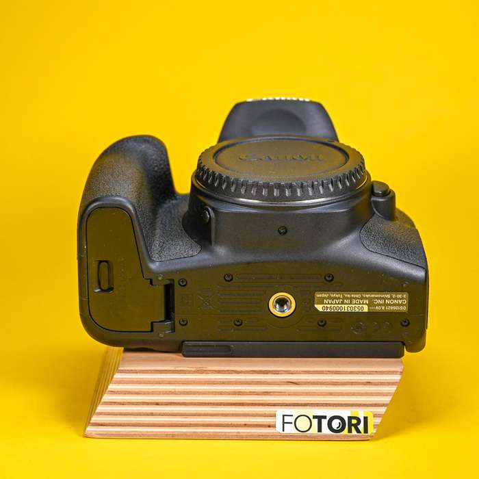 Canon EOS 850D | 053031000940