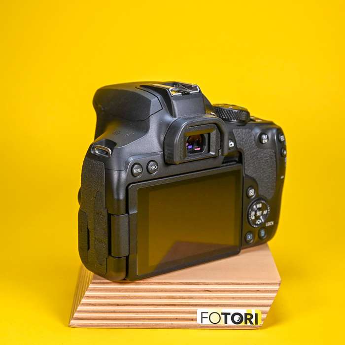 Canon EOS 850D | 053031000940