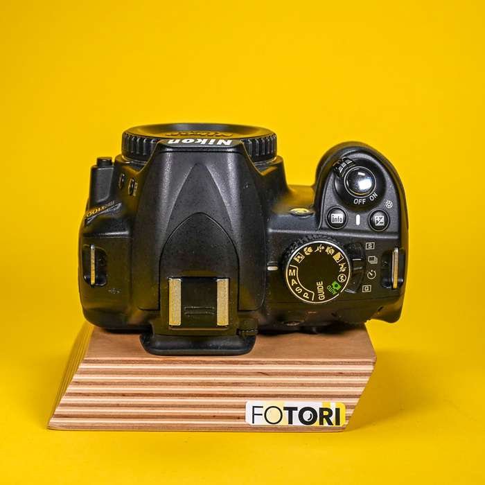 Nikon D3100 + Nikkor AF-S 18-55mm 1:3,5-5,6 GII ED + 32GB karta | 1379569