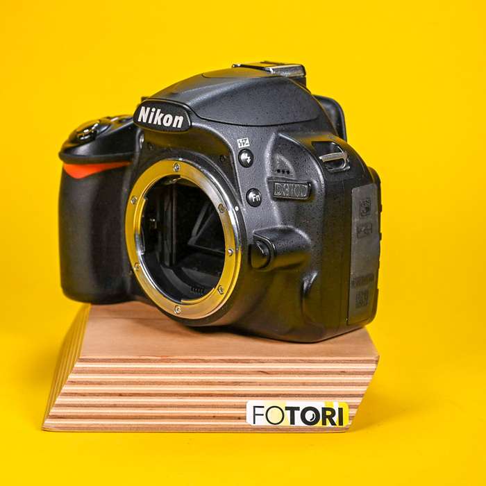 Nikon D3100 + Nikkor AF-S 18-55mm 1:3,5-5,6 GII ED + 32GB karta | 1379569