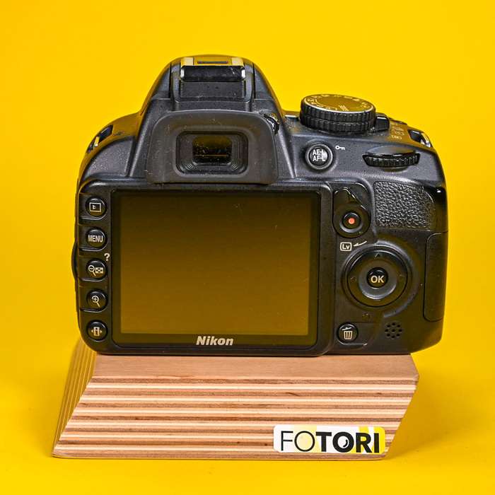 Nikon D3100 + Nikkor AF-S 18-55mm 1:3,5-5,6 GII ED + 32GB karta | 1379569