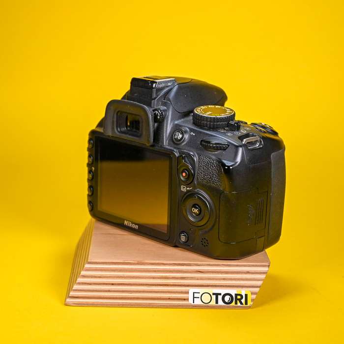 Nikon D3100 + Nikkor AF-S 18-55mm 1:3,5-5,6 GII ED + 32GB karta | 1379569