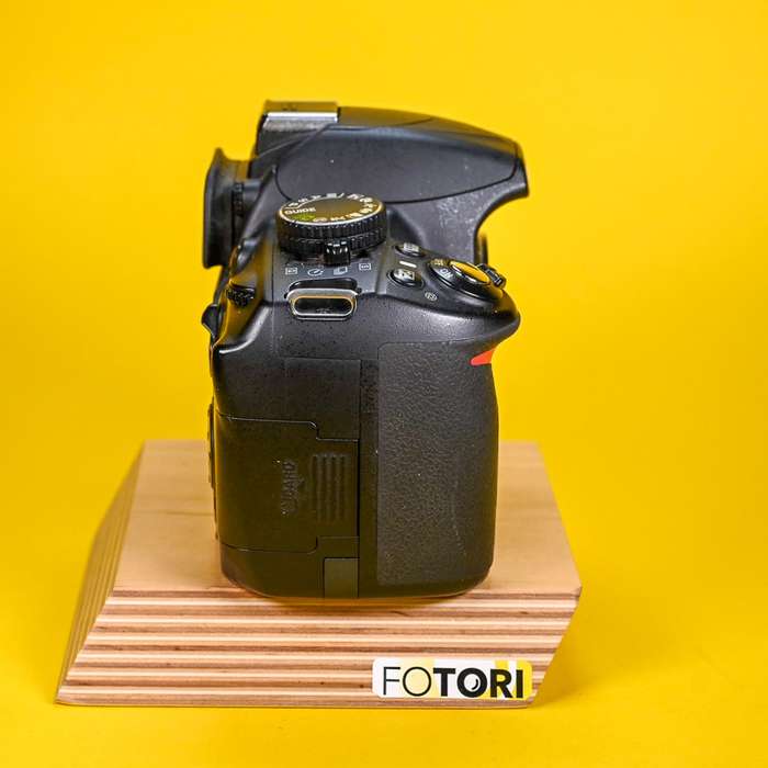 Nikon D3100 + Nikkor AF-S 18-55mm 1:3,5-5,6 GII ED + 32GB karta | 1379569