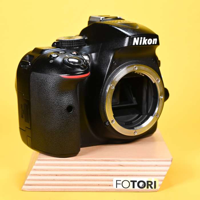 Set Nikon D5300 + 18-55mm AF-P | 4777624