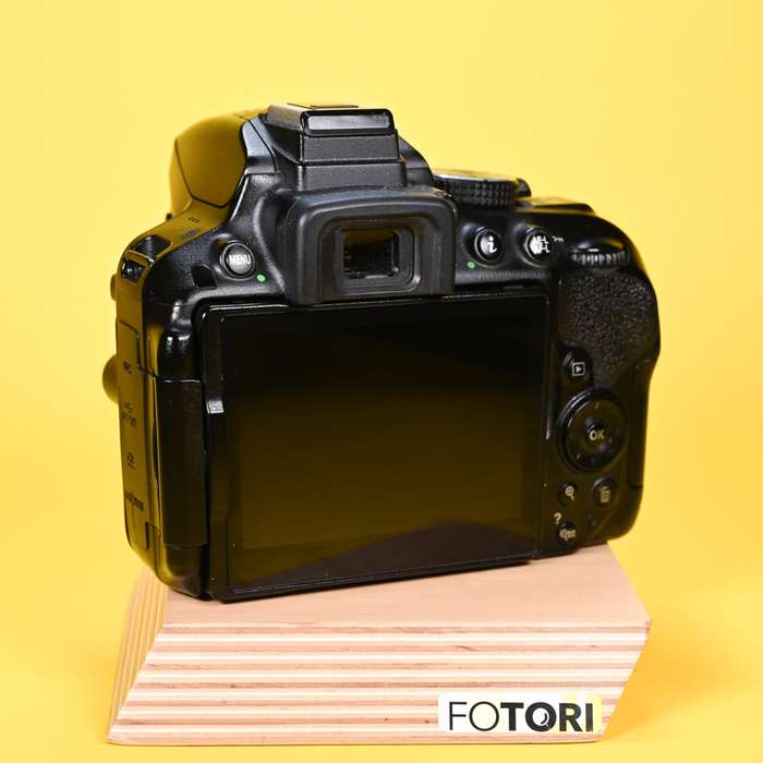 Set Nikon D5300 + 18-55mm AF-P | 4777624