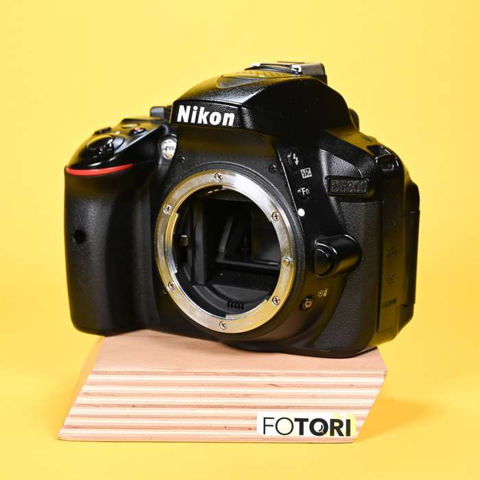 Set Nikon D5300 + 18-55mm AF-P | 4777624