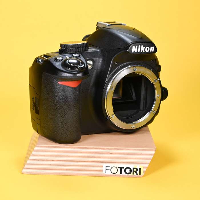 Nikon D3100 + 18-55mm | 1271358