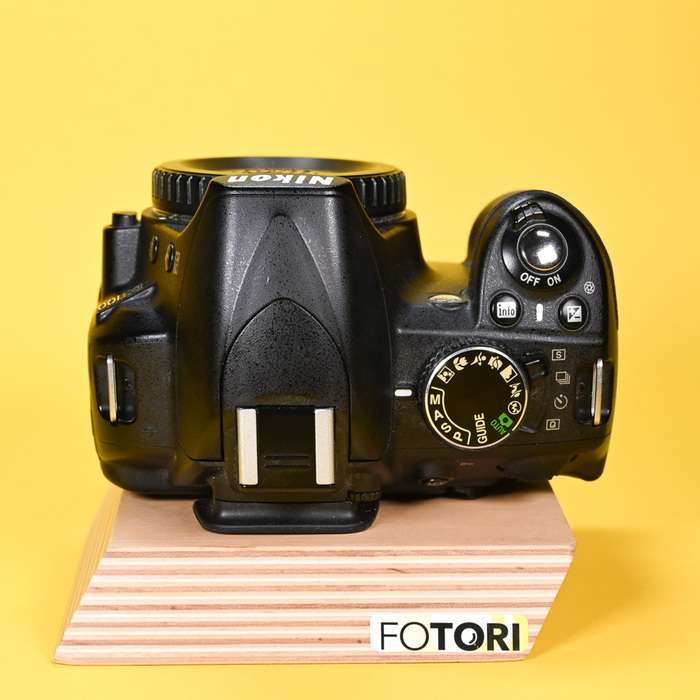 Nikon D3100 + 18-55mm | 1271358