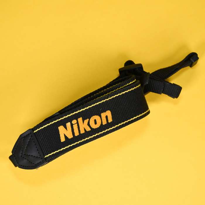 Nikon D3100 + 18-55mm | 1271358