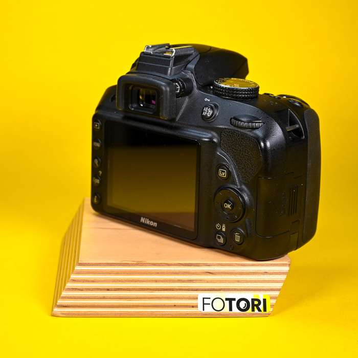 Nikon D3300 + 18-55mm  VR II| 6122964