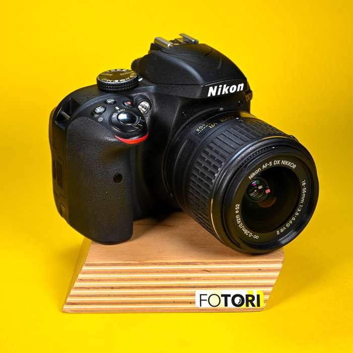 Nikon D3300 + 18-55mm  VR II| 6122964