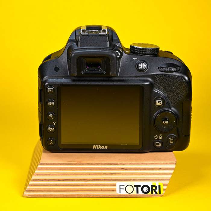 Nikon D3300 + 18-55mm  VR II| 6122964