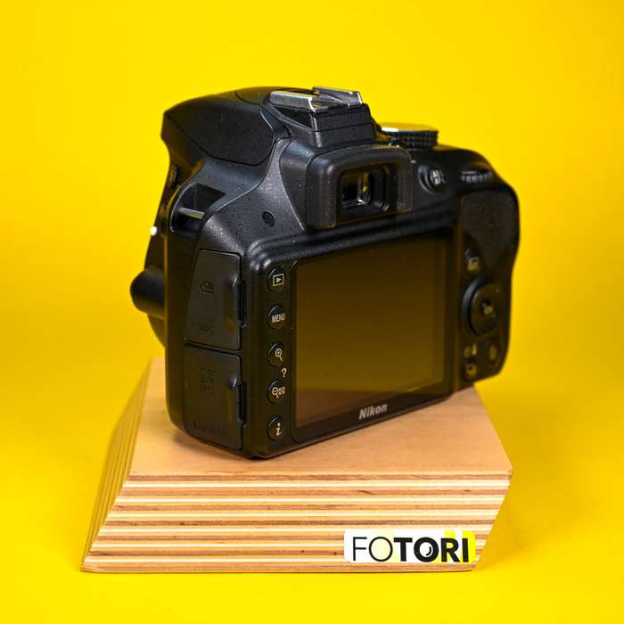 Nikon D3300 + 18-55mm  VR II| 6122964