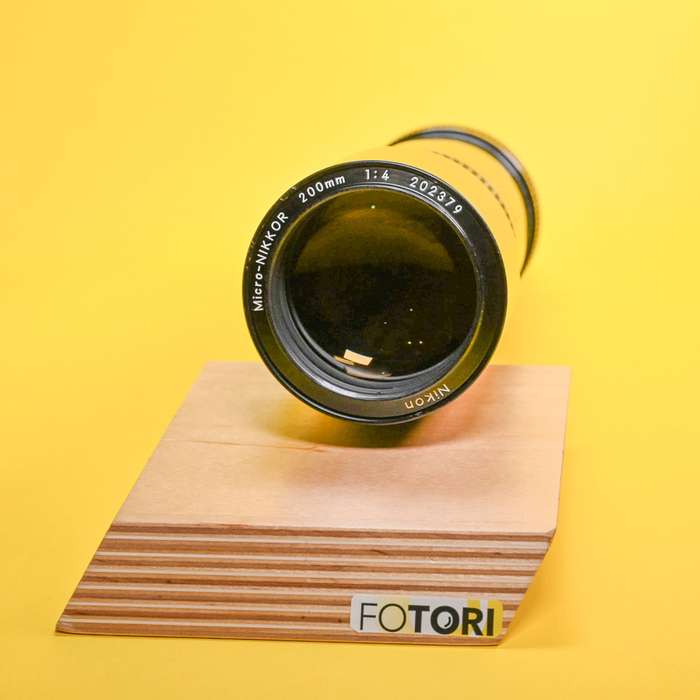 Nikon 200mm f/4 AI-s Micro NIKKOR + Nikon TC-200 | 202379 | 299844