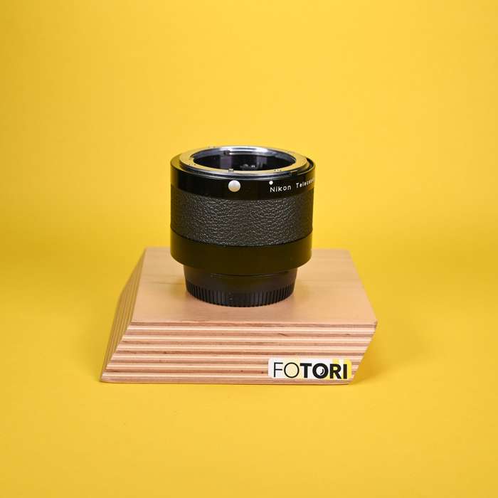 Nikon 200mm f/4 AI-s Micro NIKKOR + Nikon TC-200 | 202379 | 299844