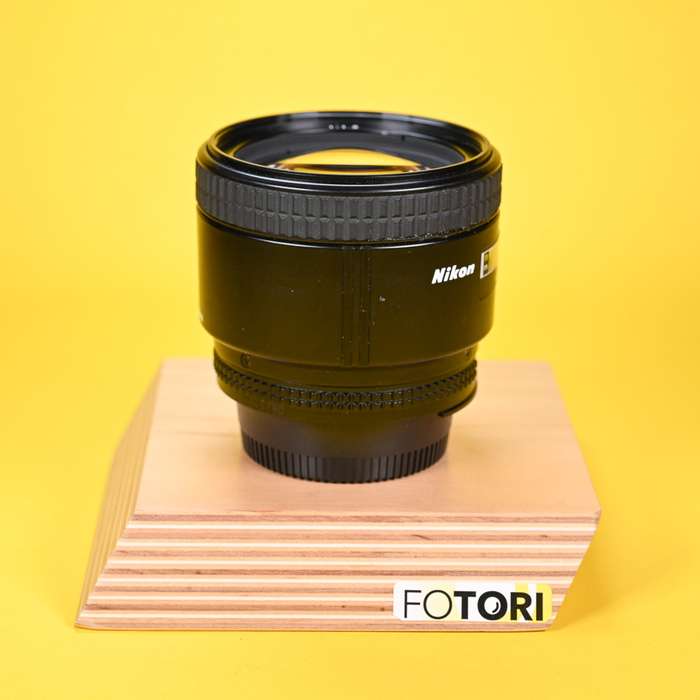 Nikon 85 mm f/1,8 AF NIKKOR D A | 245790