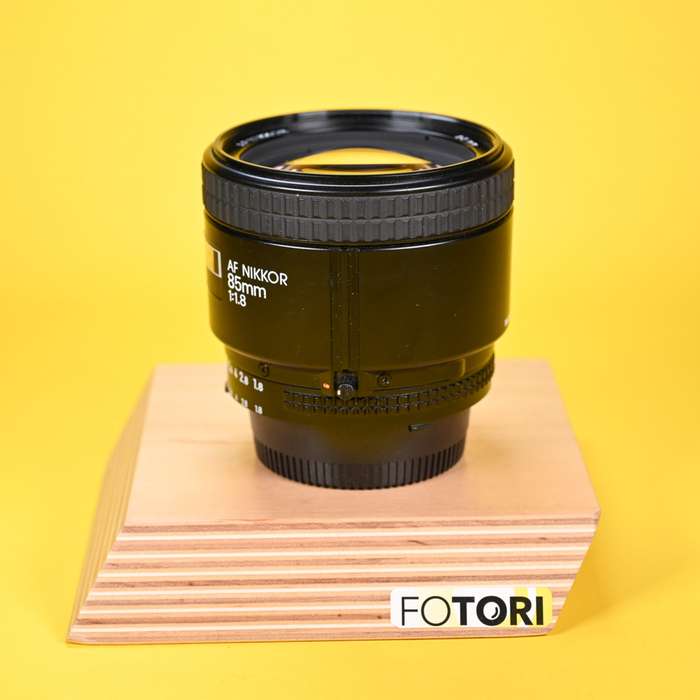 Nikon 85 mm f/1,8 AF NIKKOR D A | 245790