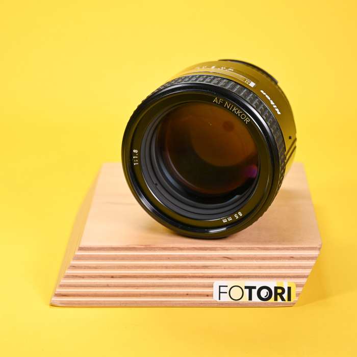 Nikon 85 mm f/1,8 AF NIKKOR D A | 245790