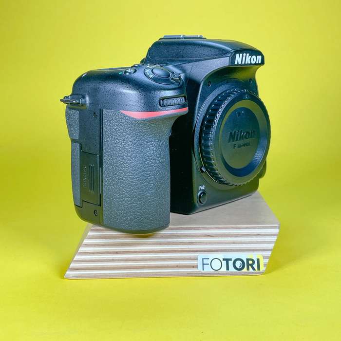 Nikon D7500 | 6030283