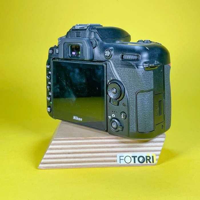 Nikon D7500 | 6030283