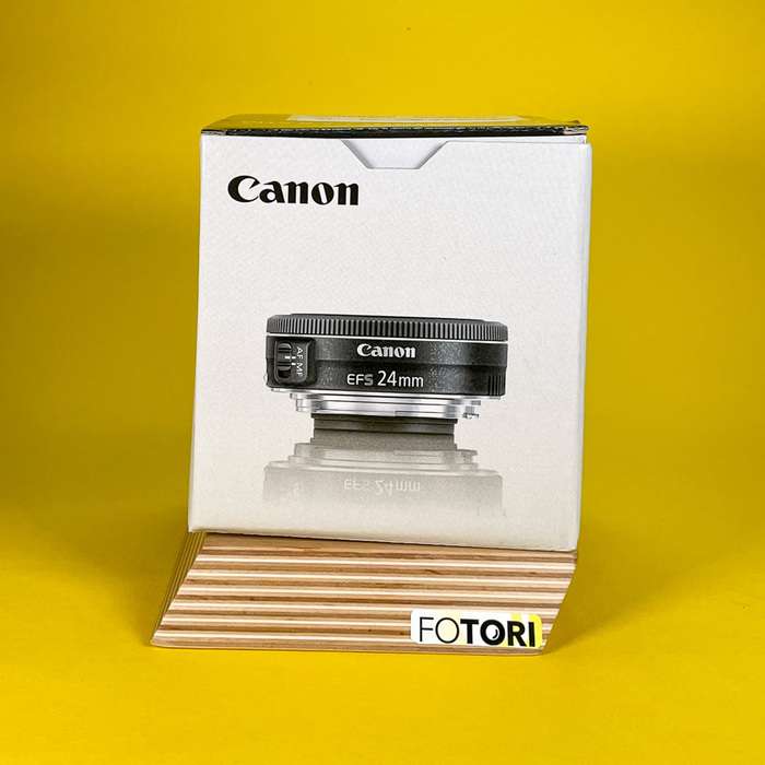 Canon EF-S 24mm f/2.8 STM | 2219100933