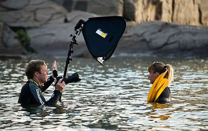 Softbox s držákem na blesk - Lastolite Ezybox Hotshoe 54x54cm + Bracket (LS 2462)