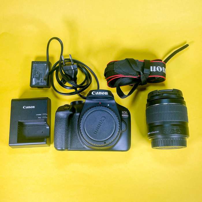 Canon EOS 4000D + EF-S 18-55mm 3.5-5.6 III | 233070013808